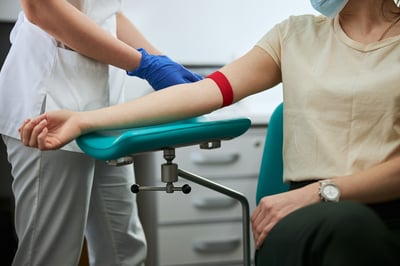 What to Do When a Patient Becomes Dizzy During Blood Collection